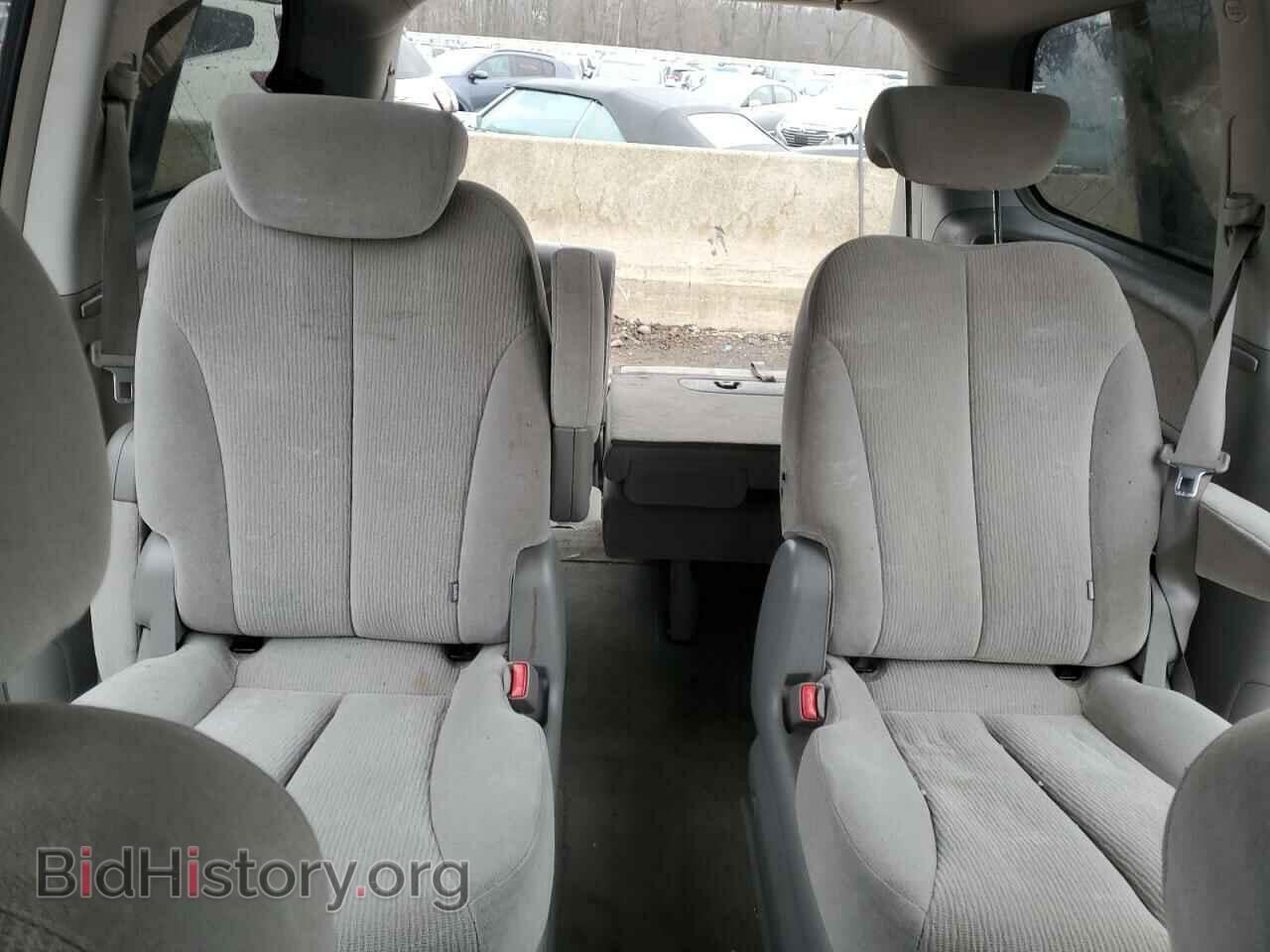 2007 KIA All Models - VIN: KNDMB233176165561 - Photo 10