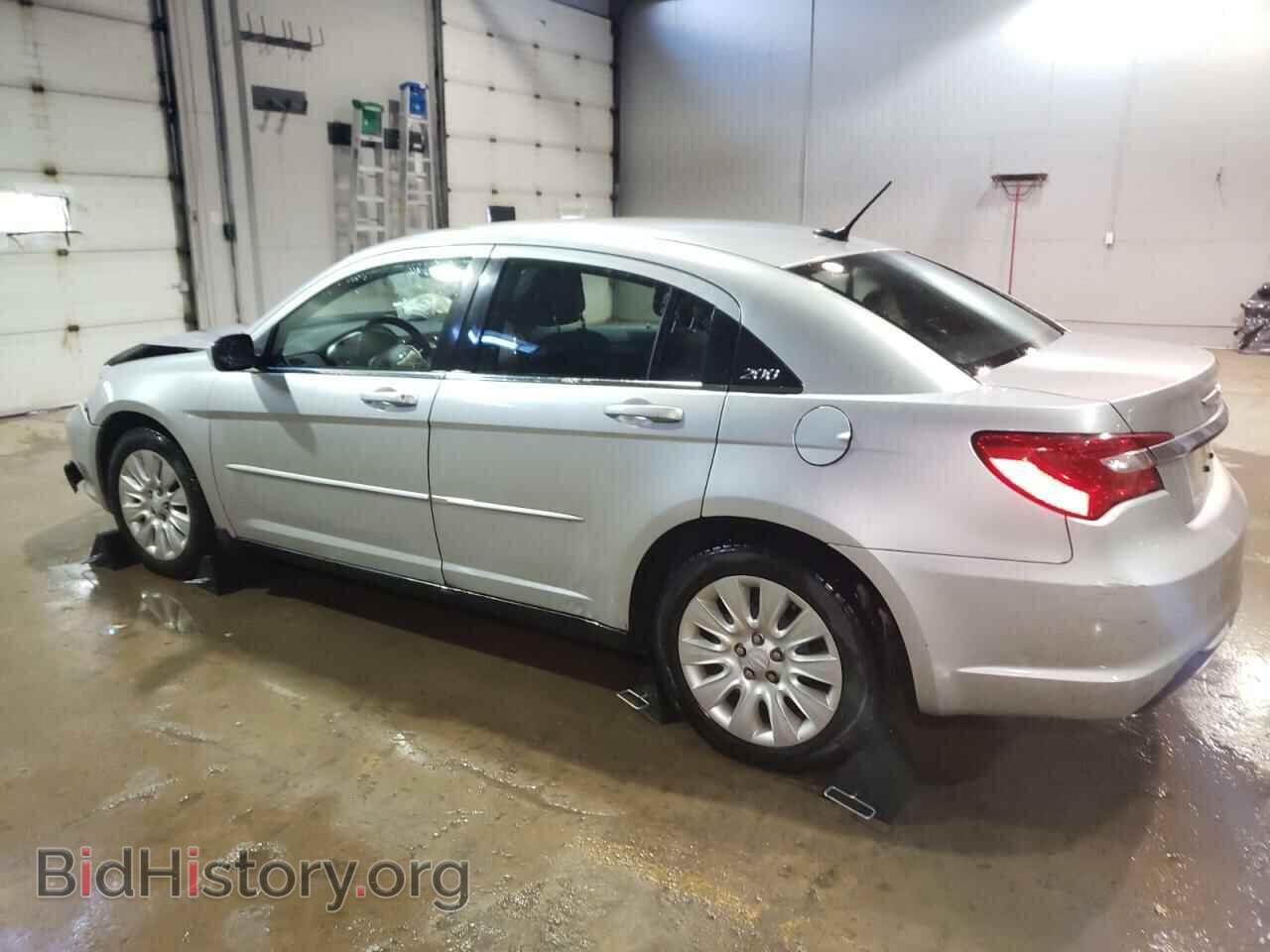 2011 CHRYSLER 200 - VIN: 1C3BC4FB9BN519381 - Photo 2