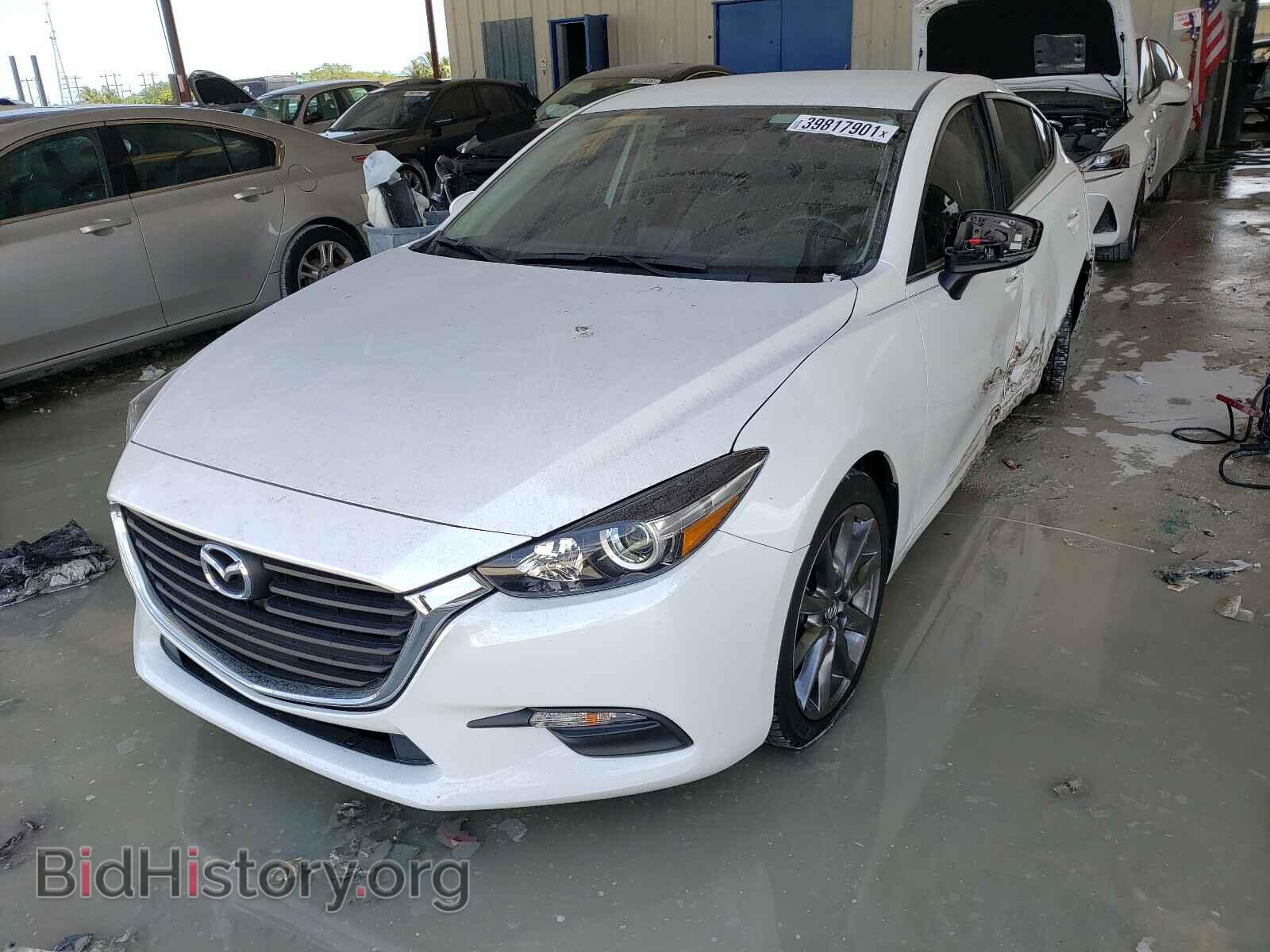 2018 MAZDA 3 - VIN: 3MZBN1V37JM216877 - Фото 2