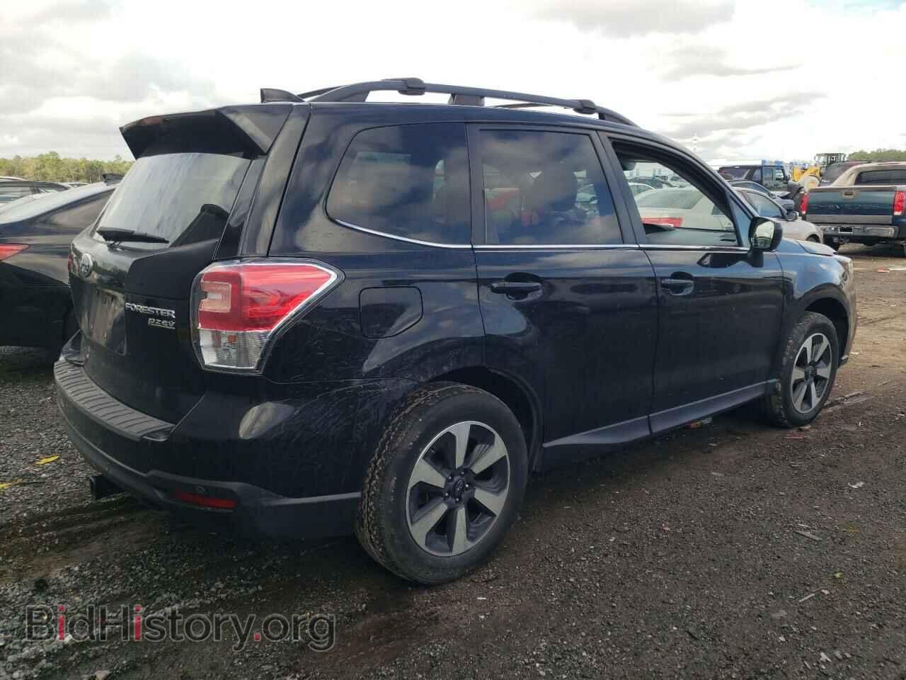 2017 SUBARU FORESTER - VIN: JF2SJARC1HH523552 - Фото 3