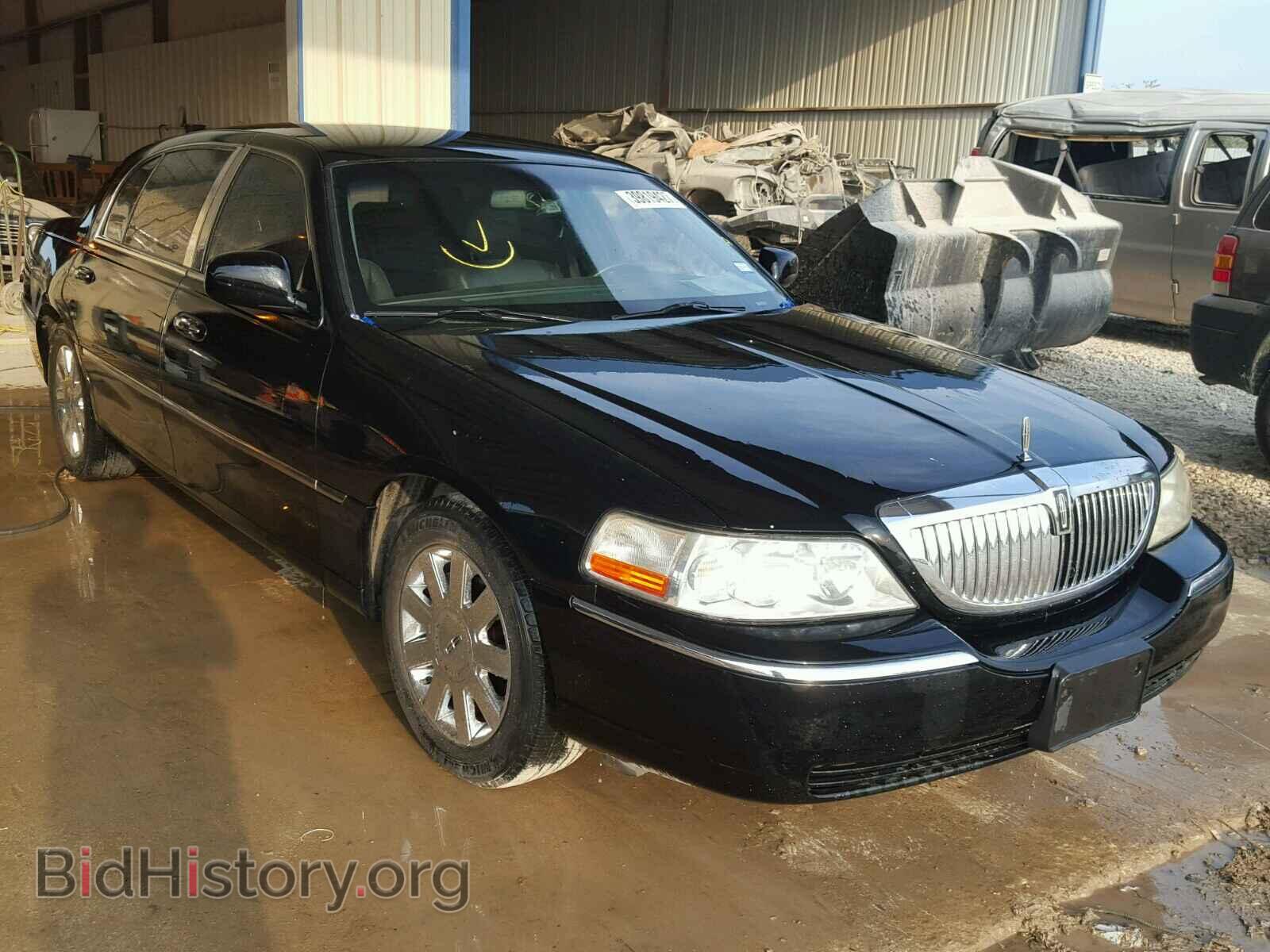 Photo 1LNHM84WX6Y626844 - LINCOLN TOWNCAR 2006