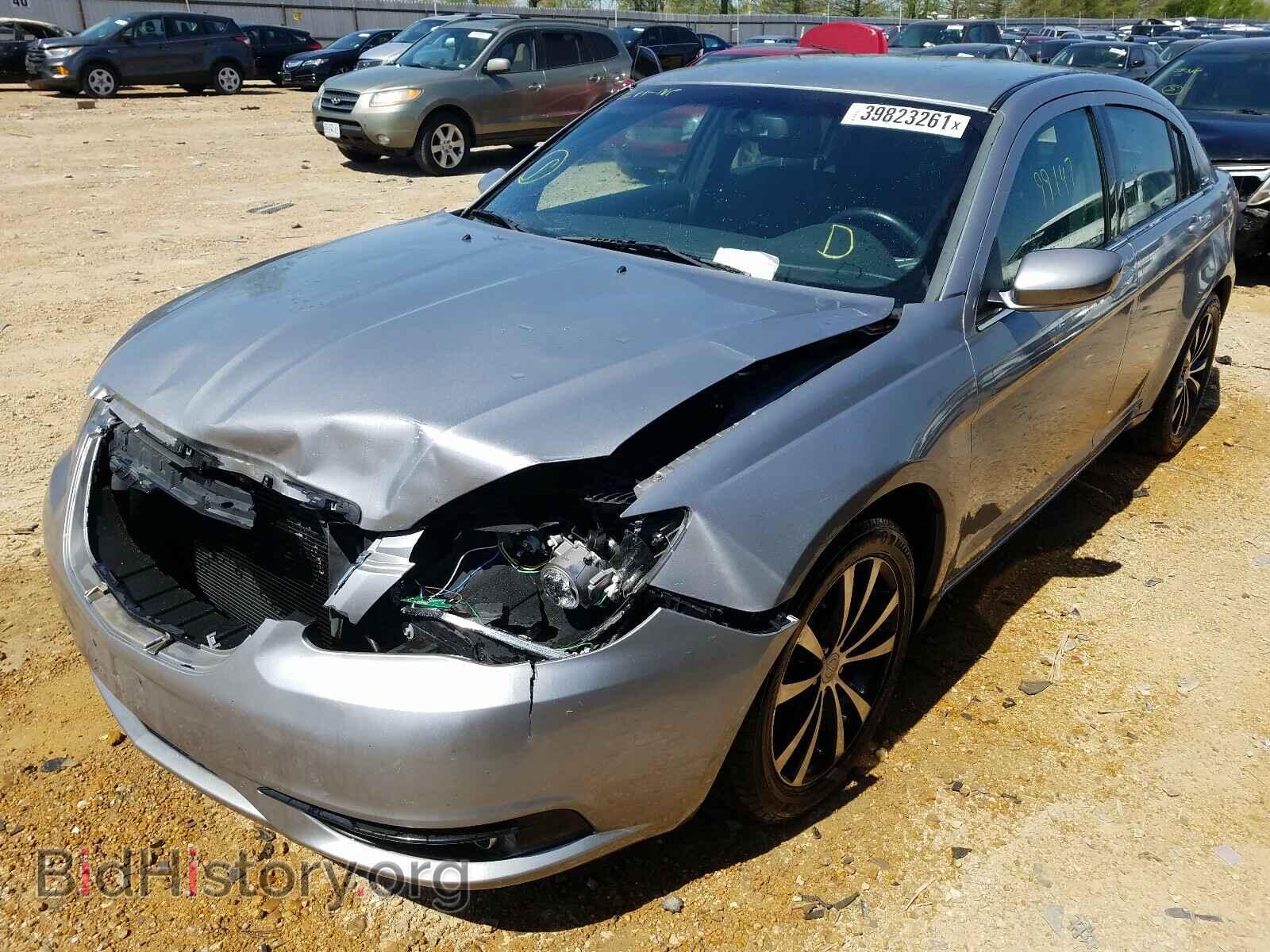 2014 CHRYSLER 200 - VIN: 1C3CCBBG5EN179726 - Фото 2