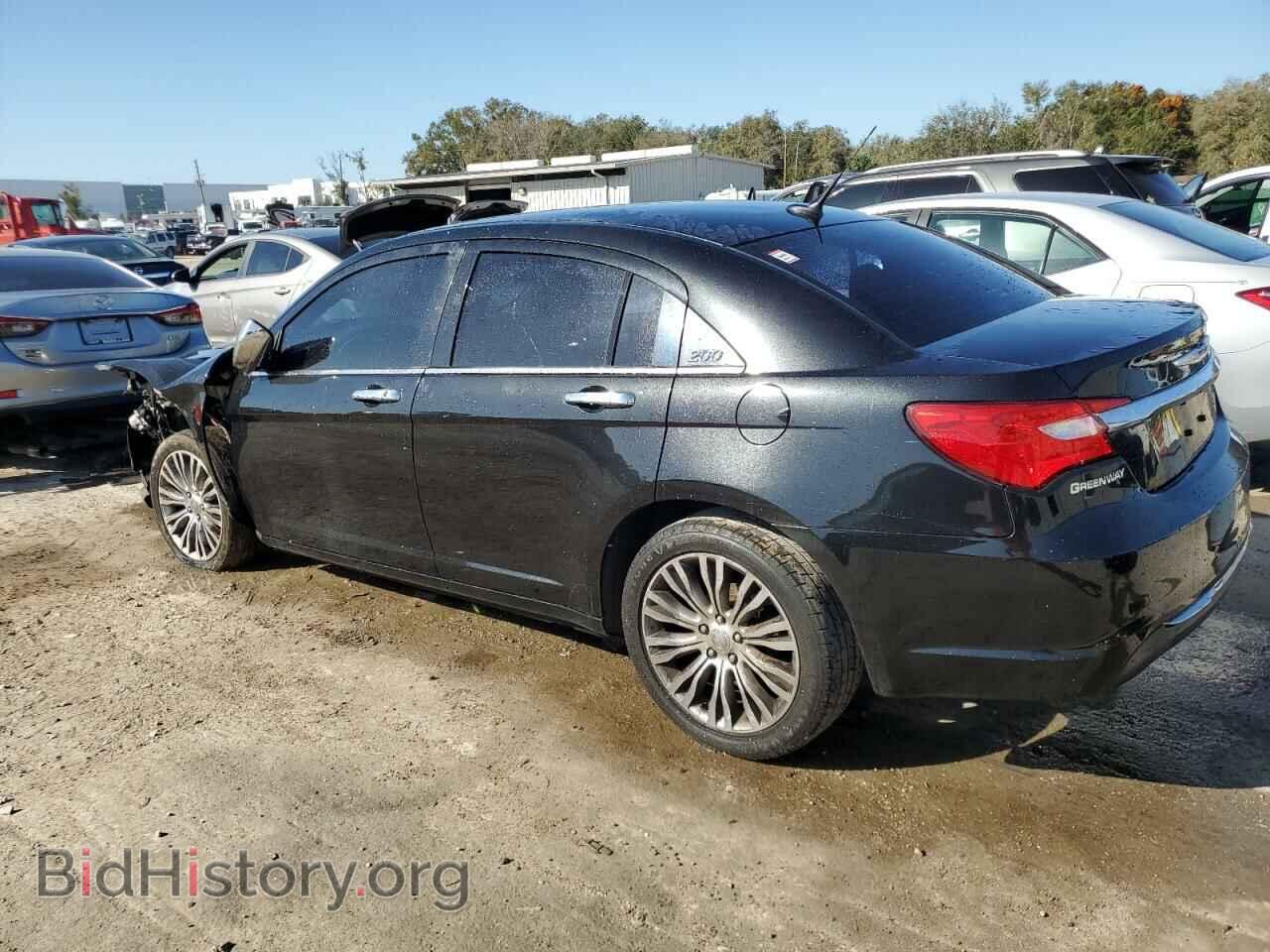2011 CHRYSLER 200 - VIN: 1C3BC2FG7BN516110 - Фото 2