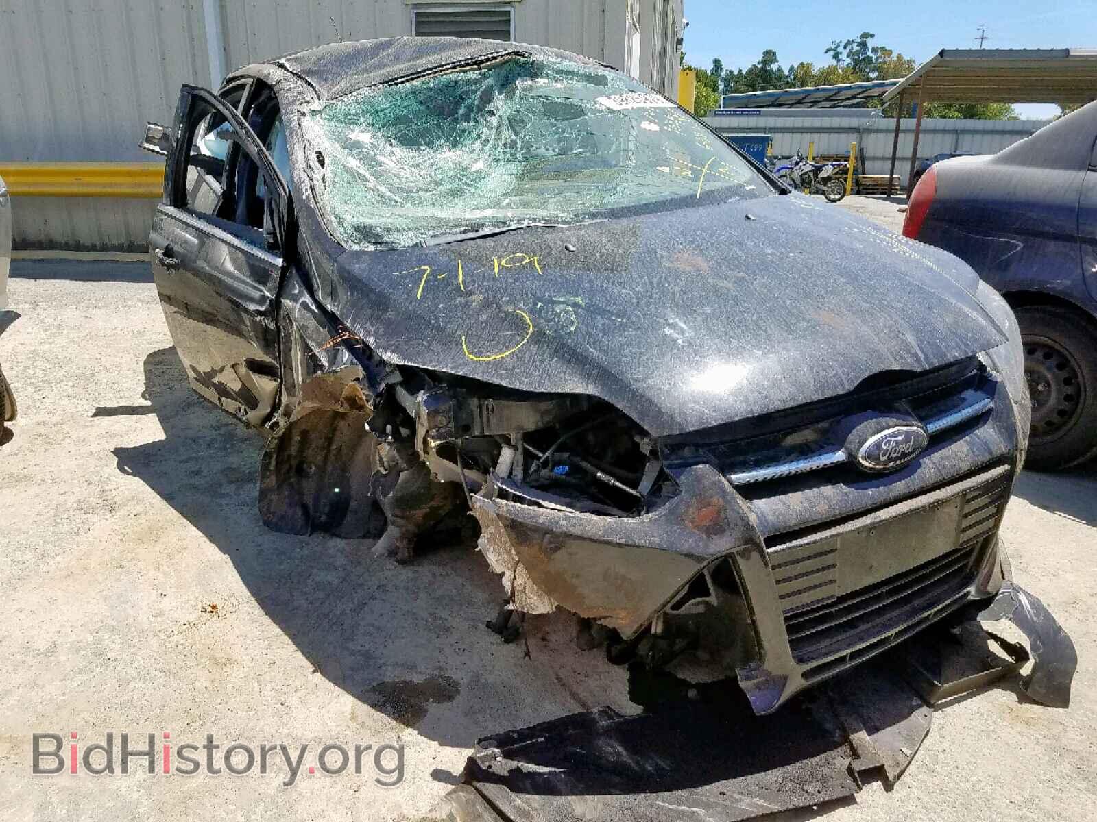Photo 1FAHP3N28CL477357 - FORD FOCUS 2012