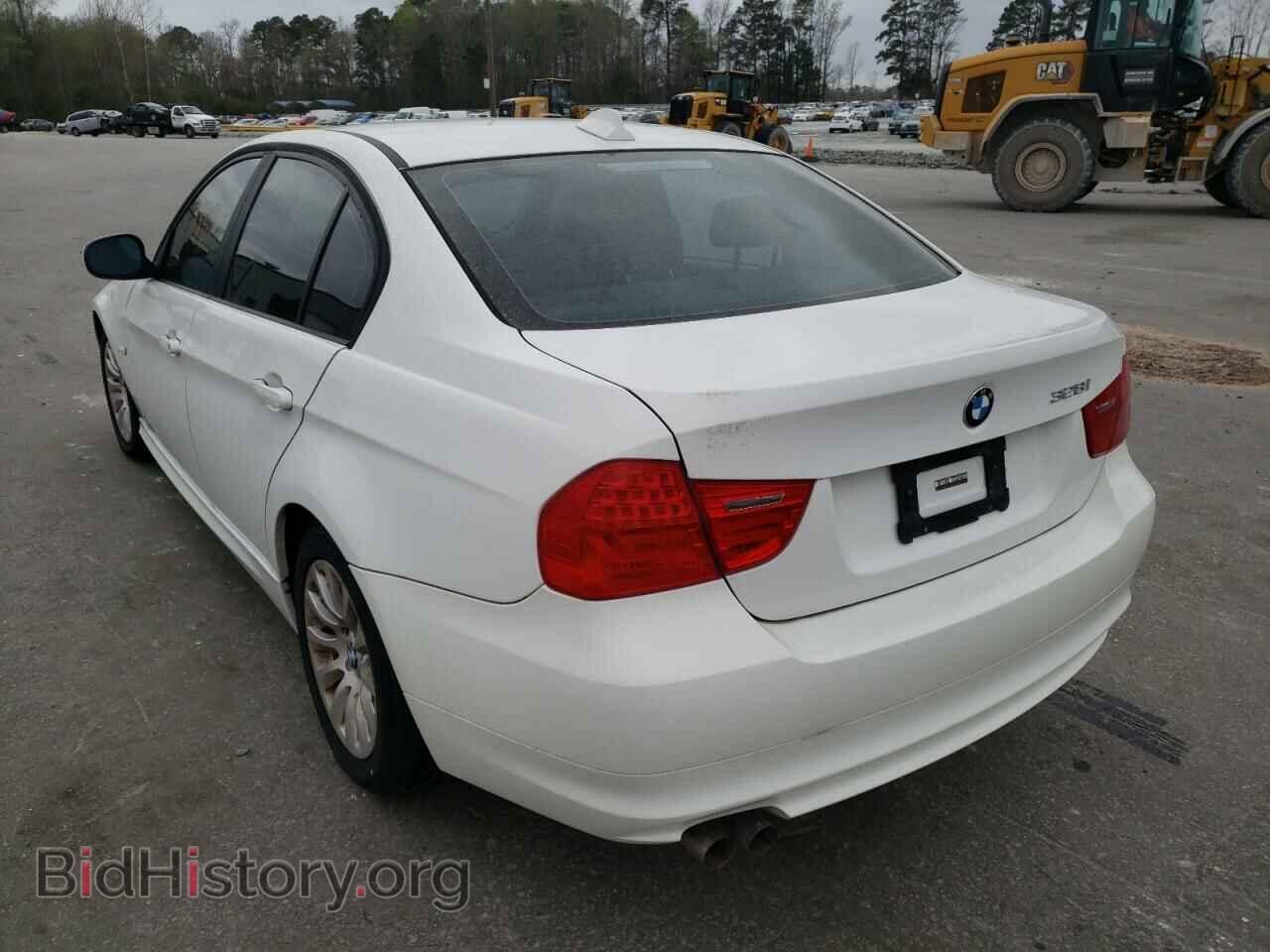 2009 BMW 3 SERIES - VIN: WBAPH77579NL82025 - Фото 3
