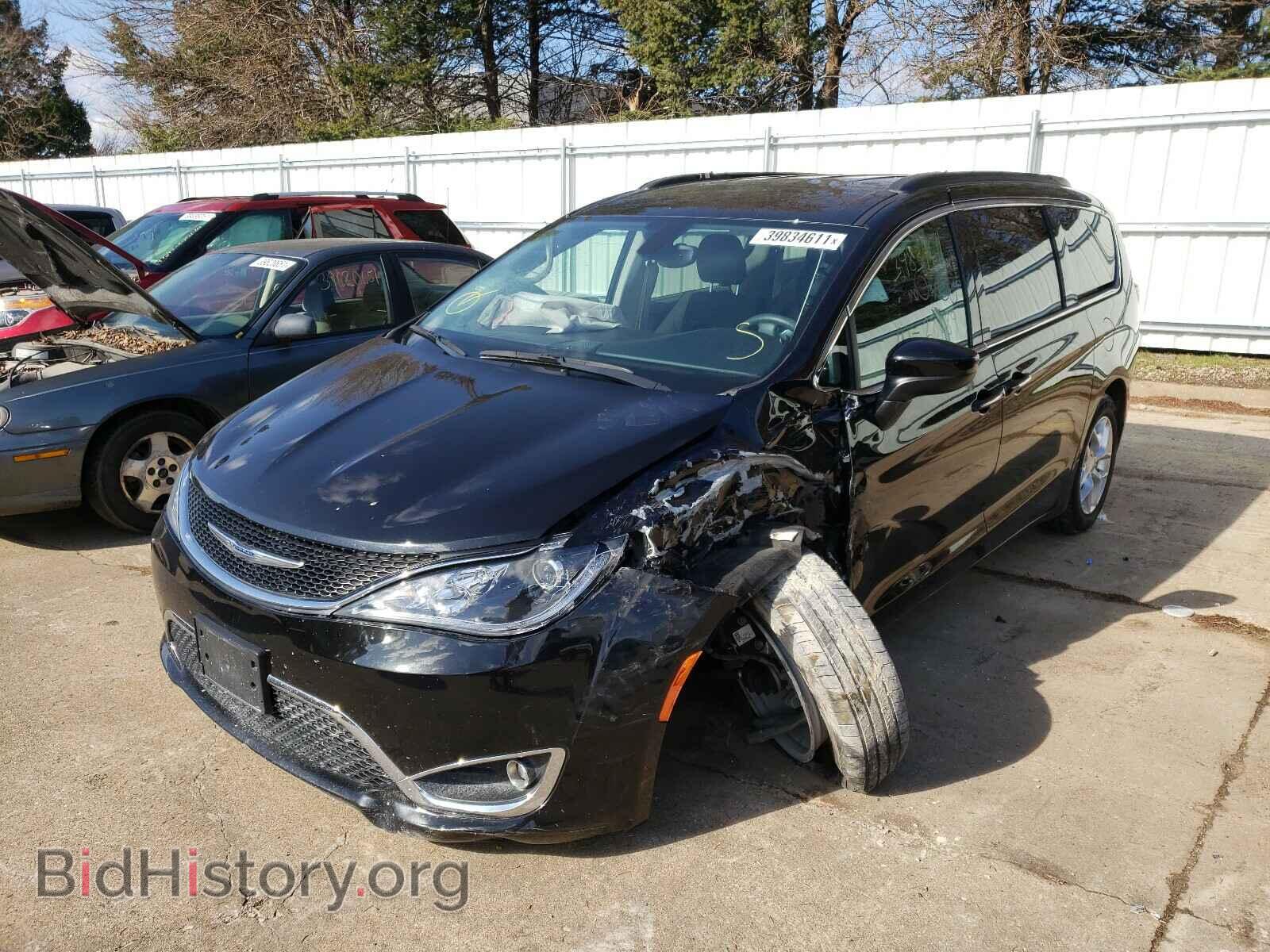 2017 CHRYSLER PACIFICA - VIN: 2C4RC1BG3HR782150 - Photo 2