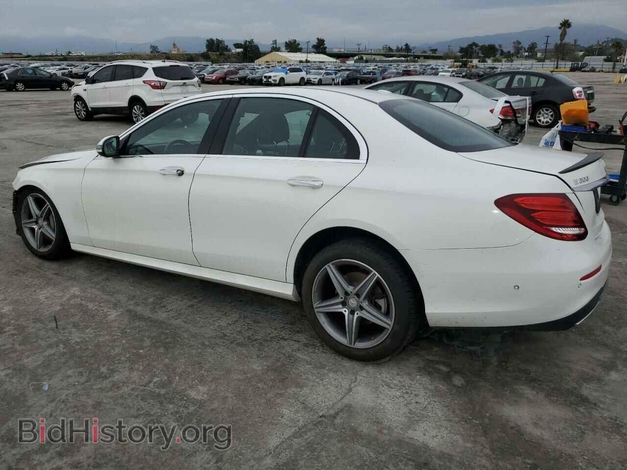 2017 MERCEDES-BENZ E-CLASS - VIN: WDDZF4JB8HA170650 - Фото 2