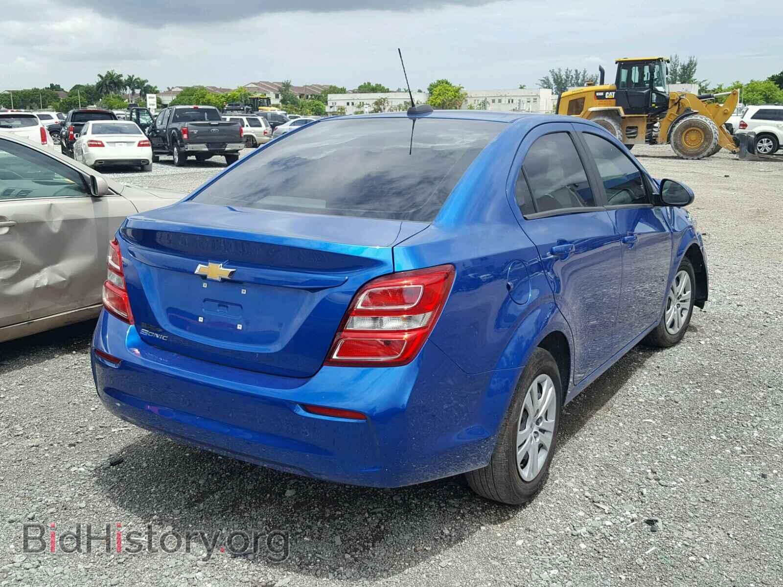 2017 CHEVROLET SONIC - VIN: 1G1JB5SH4H4140645 - Фото 4