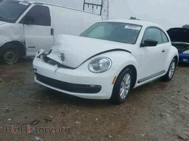 2015 VOLKSWAGEN BEETLE - VIN: 3VWF17AT7FM628696 - Фото 2