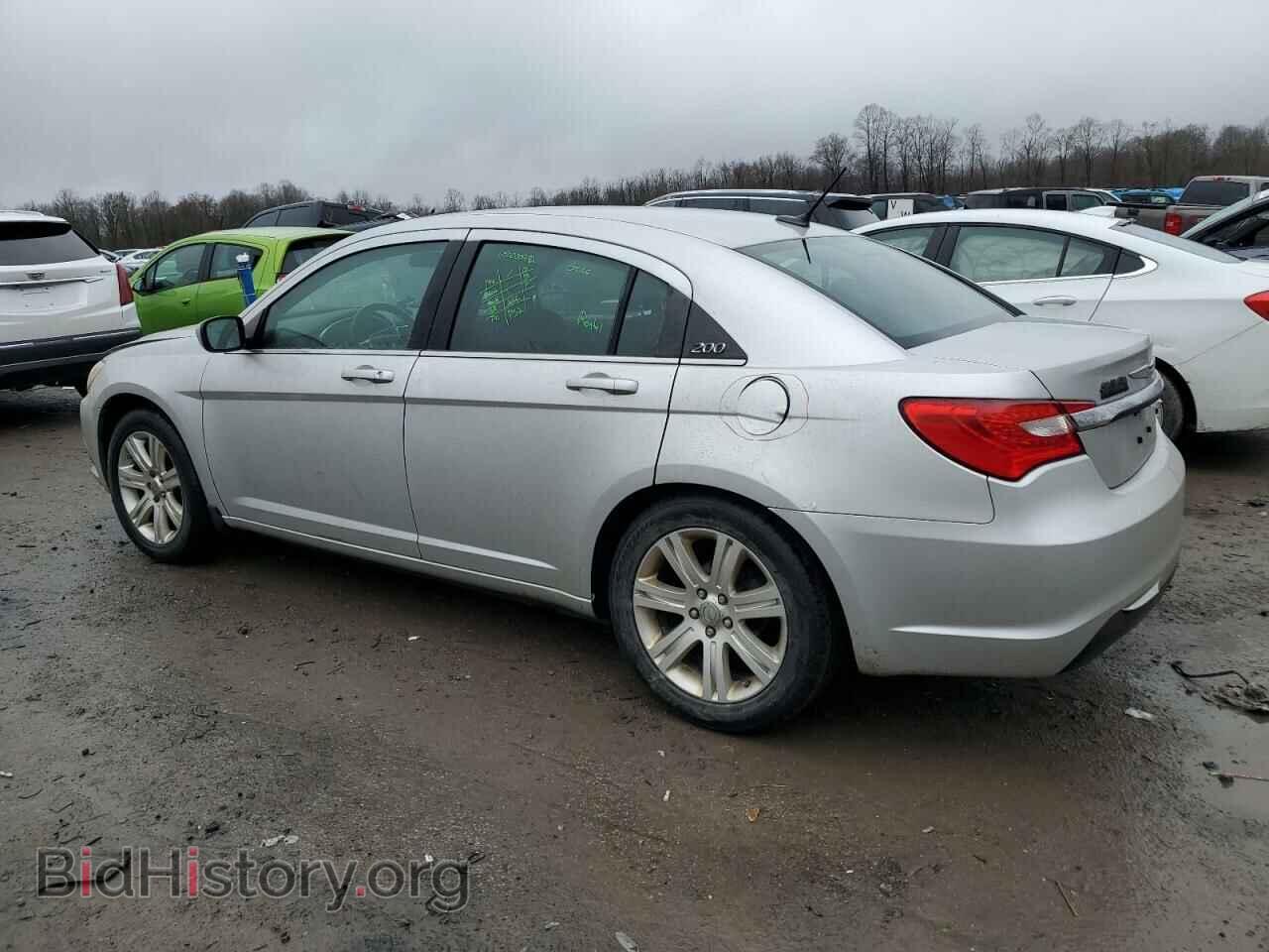 2011 CHRYSLER 200 - VIN: 1C3BC1FB1BN623748 - Фото 2
