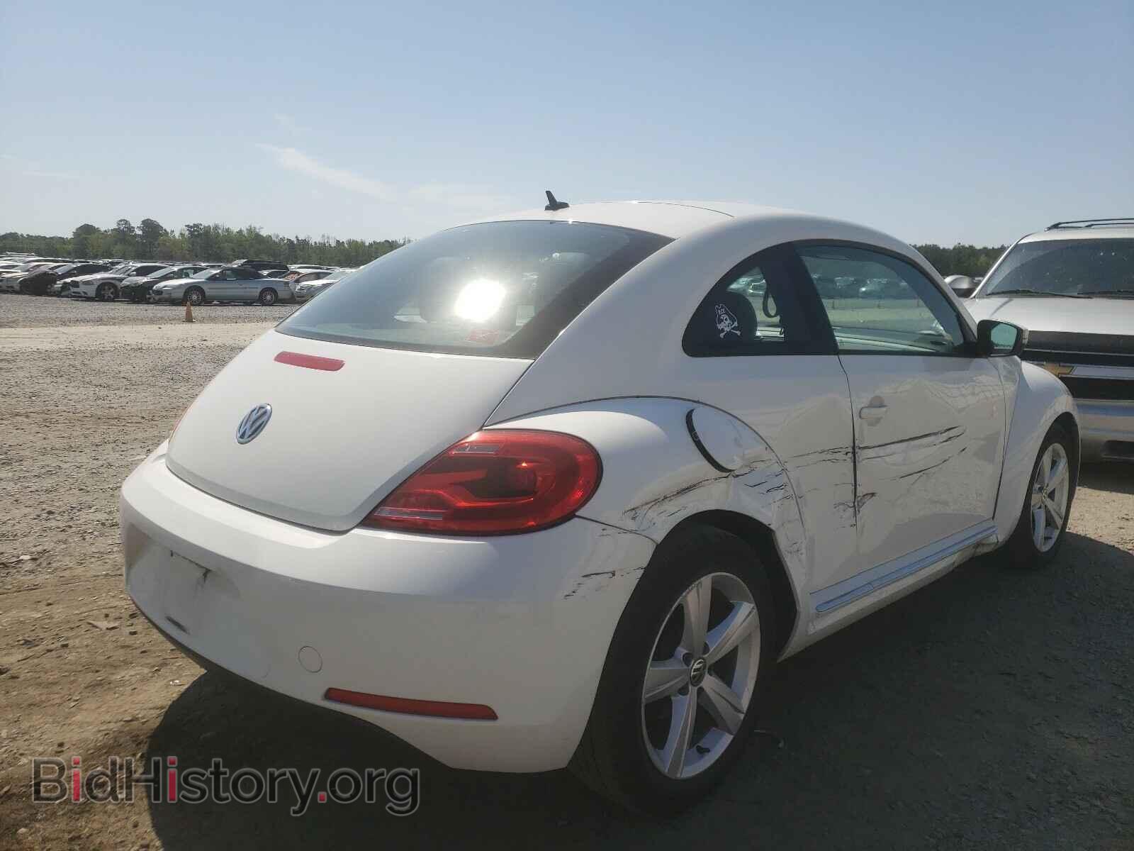 2012 VOLKSWAGEN BEETLE - VIN: 3VWJP7AT6CM645610 - Фото 4