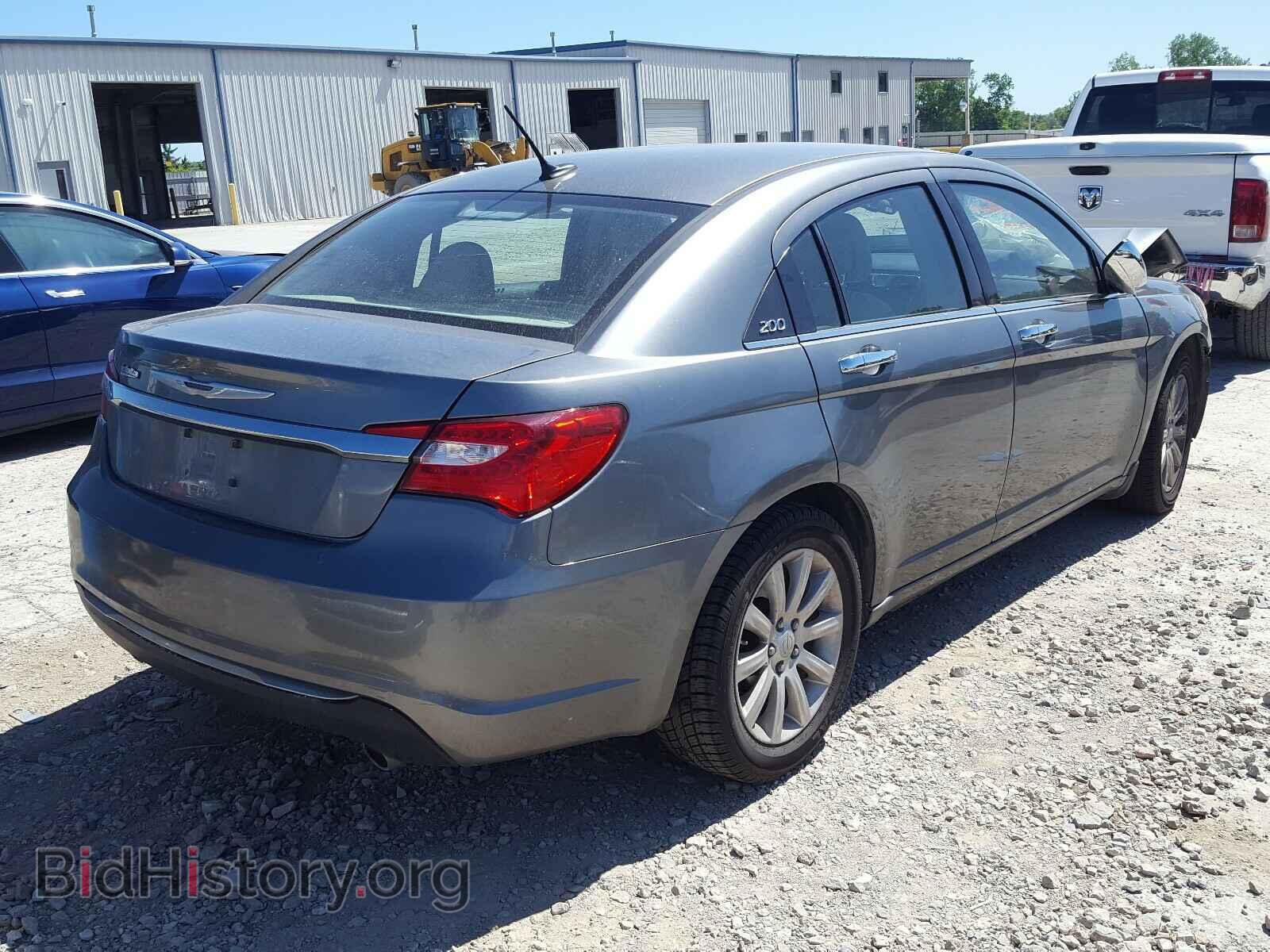 2013 CHRYSLER 200 - VIN: 1C3CCBCG0DN638934 - Photo 4