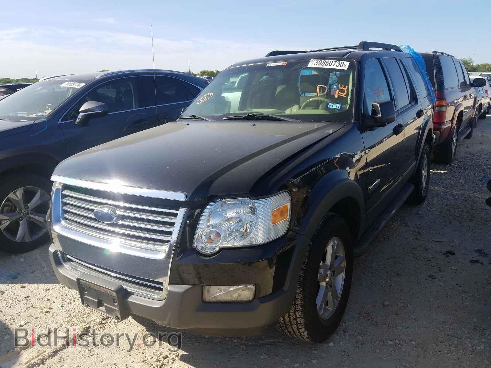 2006 FORD EXPLORER - VIN: 1FMEU63E26UB12137 - Фото 2