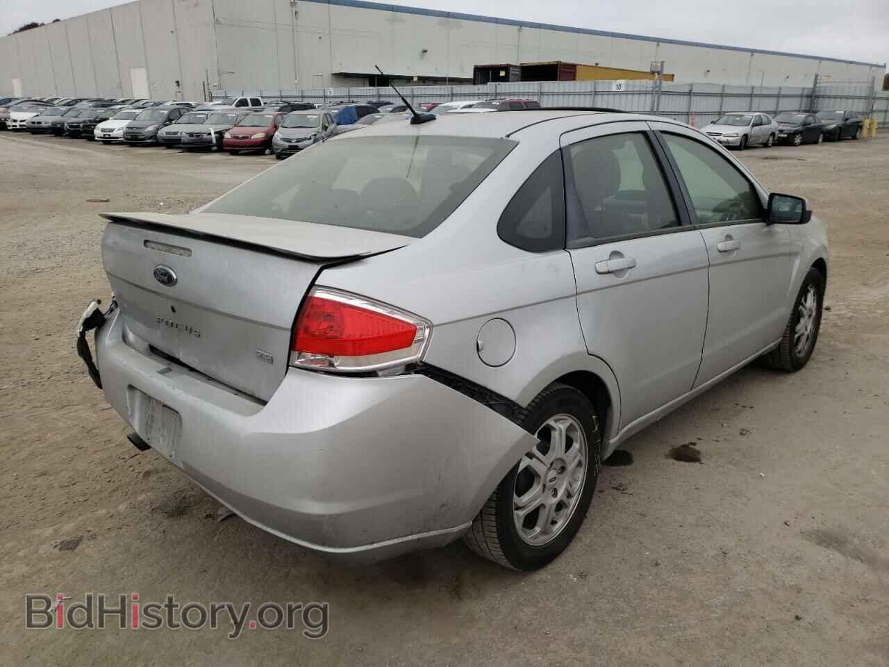 2009 FORD FOCUS - VIN: 1FAHP36N79W188745 - Фото 4