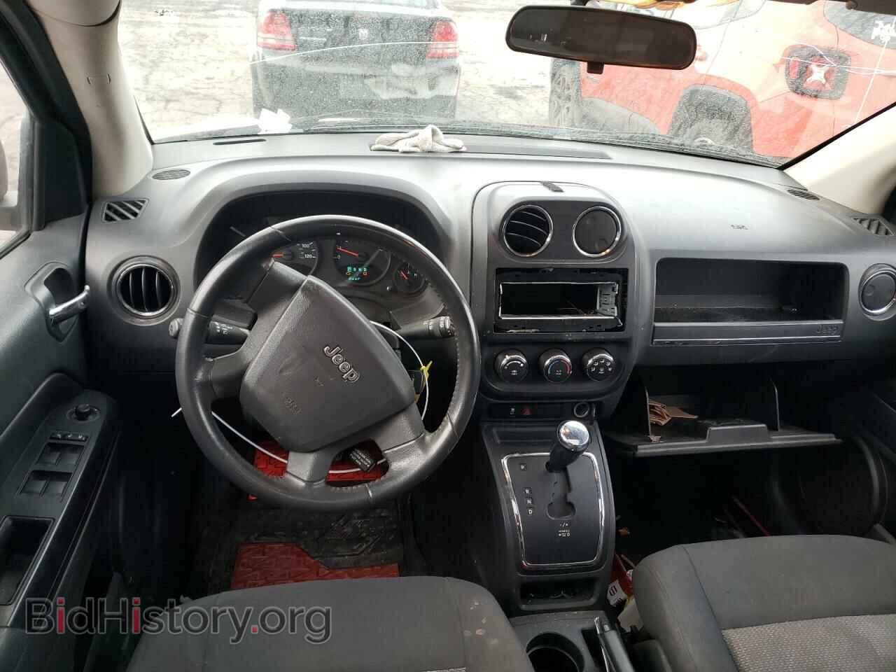 2010 JEEP COMPASS - VIN: 1J4NF4FB0AD518201 - Фото 8