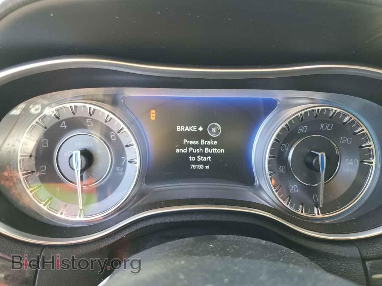 2019 CHRYSLER 300 - VIN: 2C3CCAEG5KH528104 - Фото 9