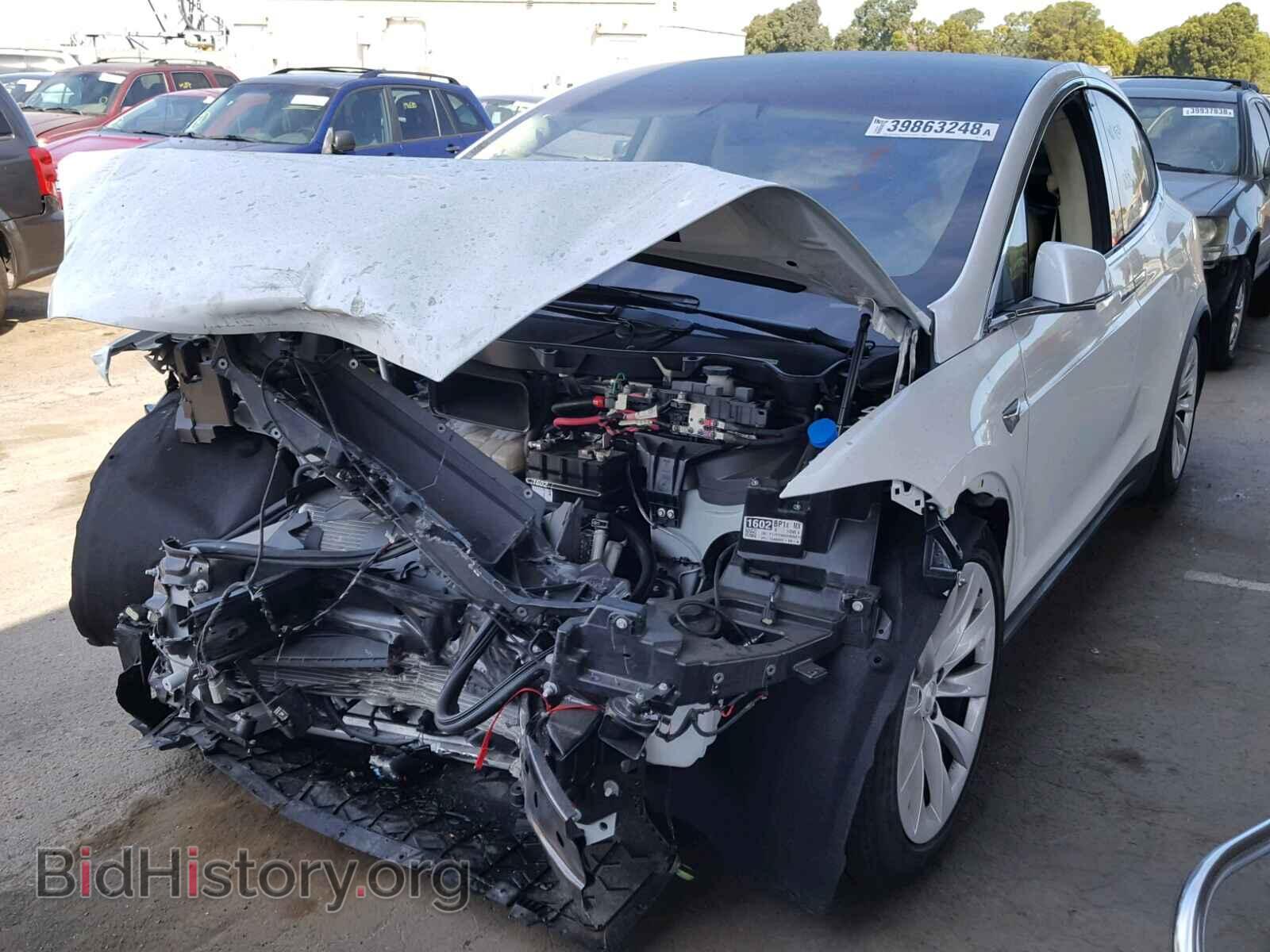 2017 TESLA MODEL X - VIN: 5YJXCDE26HF054777 - Фото 2