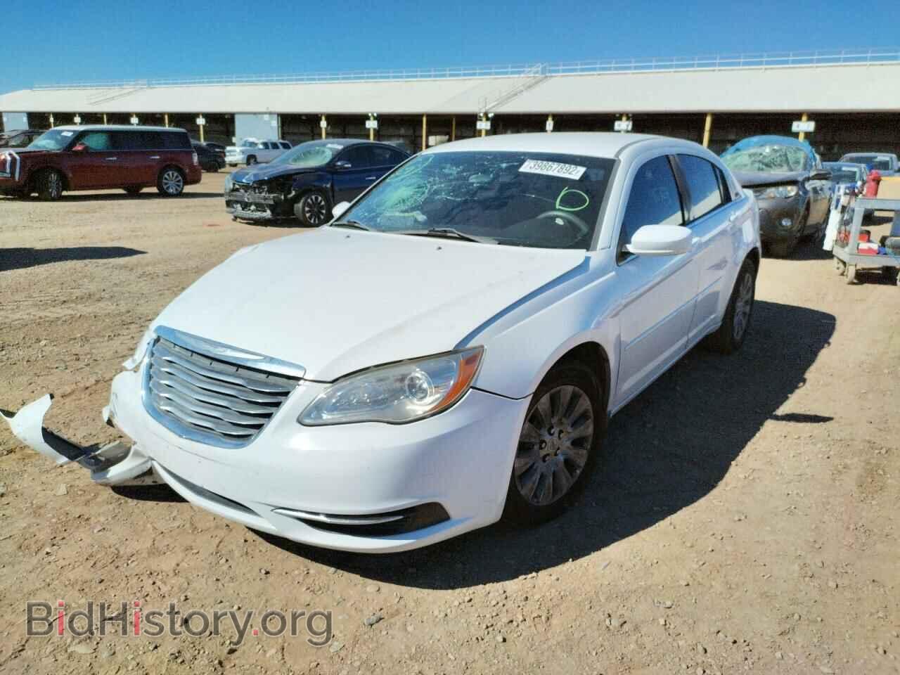 2012 CHRYSLER 200 - VIN: 1C3CCBAB3CN212743 - Фото 2