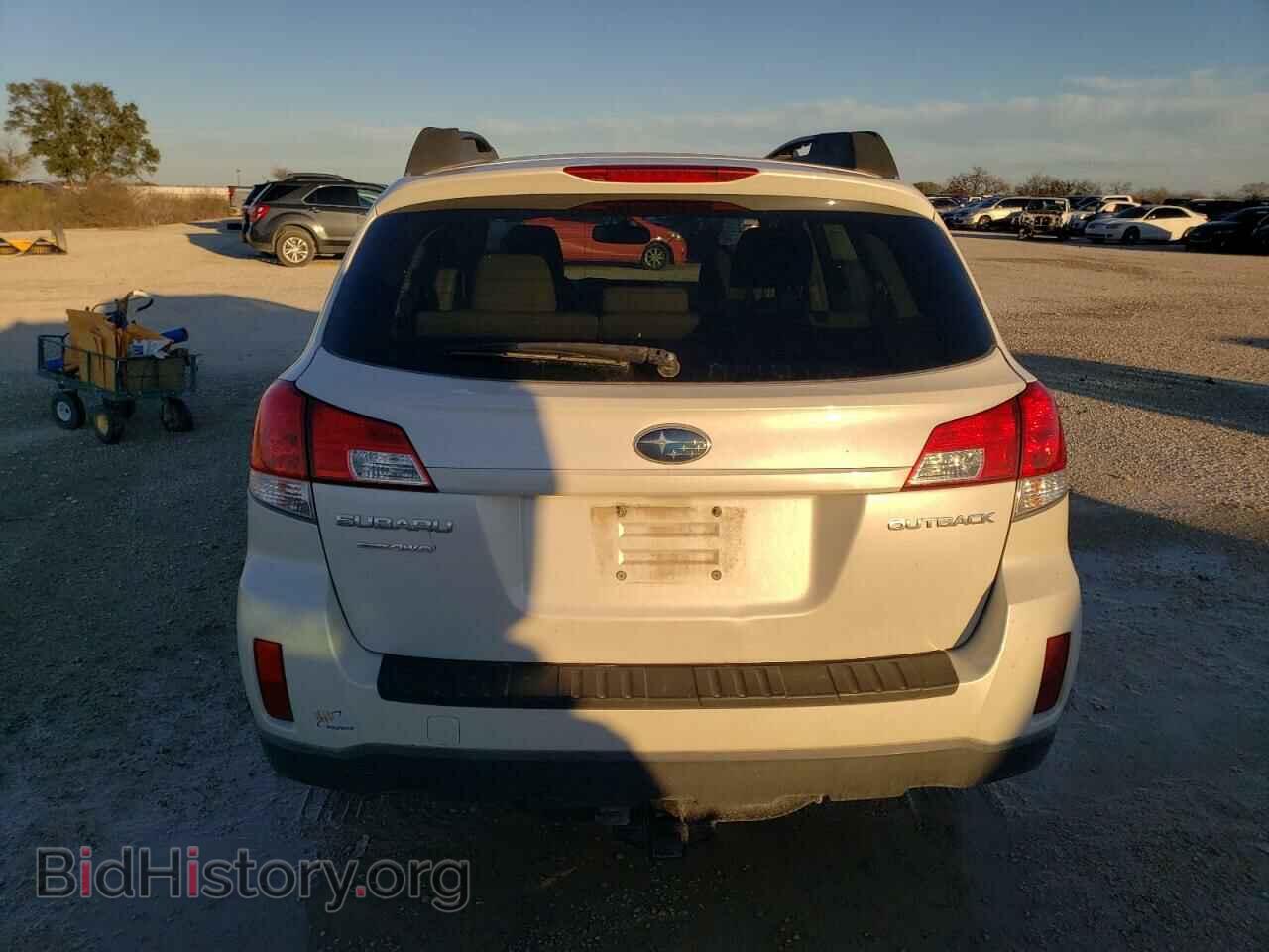 2011 SUBARU OUTBACK - VIN: 4S4BRCBC4B3417464 - Photo 6