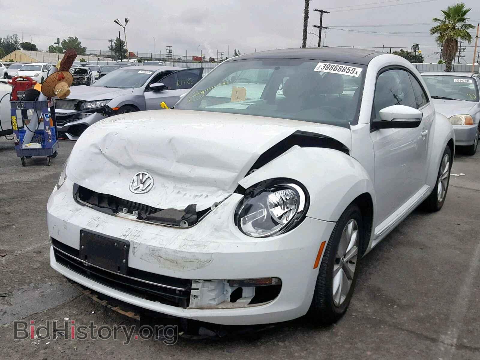 2015 VOLKSWAGEN BEETLE - VIN: 3VWJA7AT7FM645430 - Фото 2