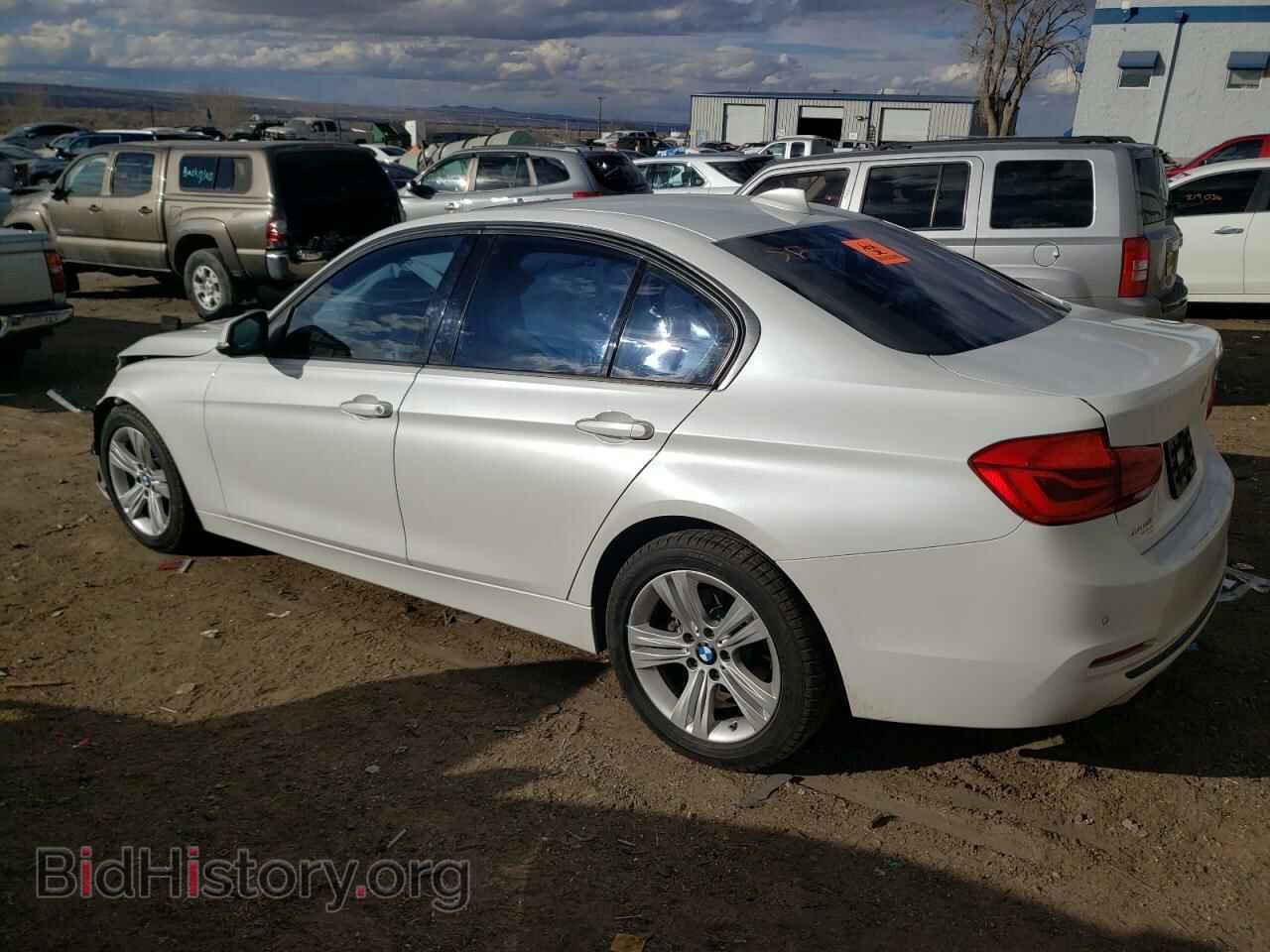 2016 BMW 3 SERIES - VIN: WBA8E9G55GNU30658 - Фото 2