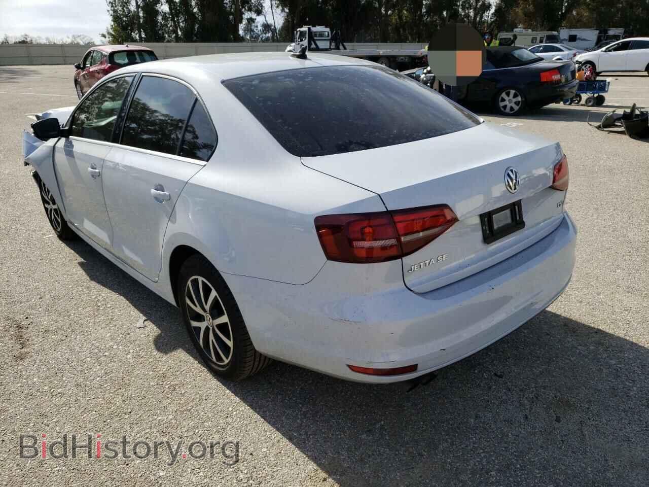 2017 VOLKSWAGEN JETTA - VIN: 3VWDB7AJ0HM351962 - Фото 2