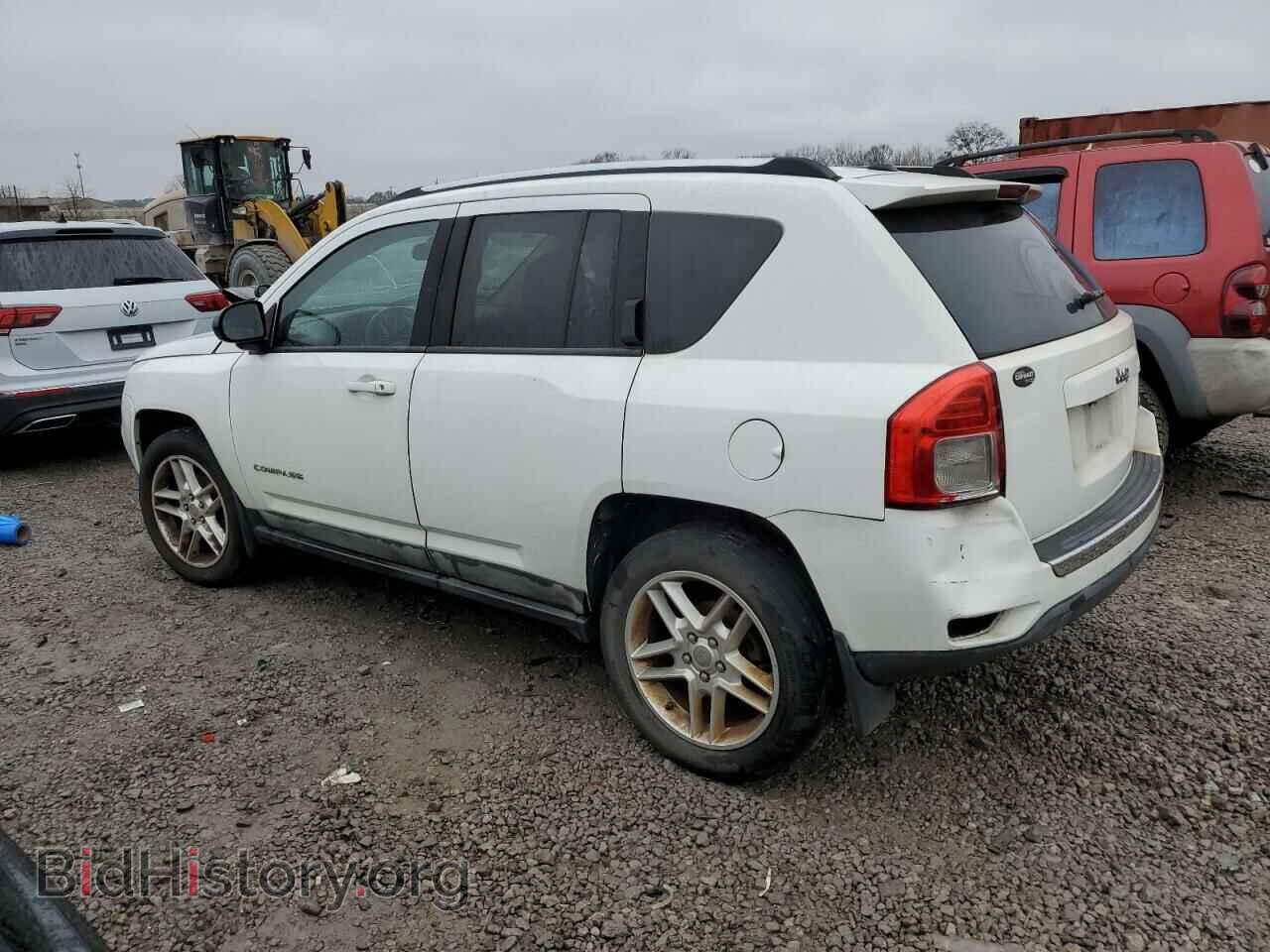 2011 JEEP COMPASS - VIN: 1J4NT5FBXBD138525 - Фото 2