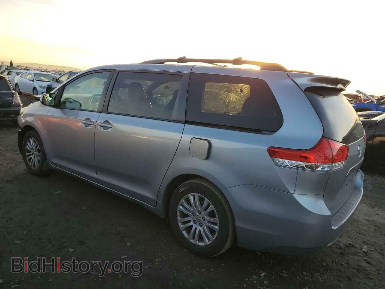 2014 TOYOTA All Models - VIN: 5TDYK3DCXES438192 - Фото 2