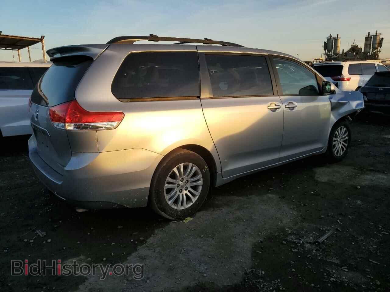2014 TOYOTA All Models - VIN: 5TDYK3DCXES438192 - Фото 3