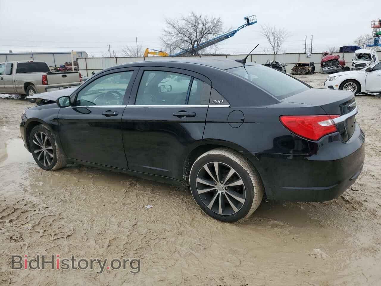 2013 CHRYSLER 200 - VIN: 1C3CCBCG6DN754980 - Фото 2