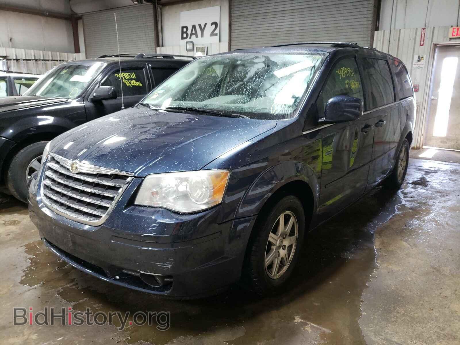 2008 CHRYSLER MINIVAN - VIN: 2A8HR54P28R648883 - Фото 2