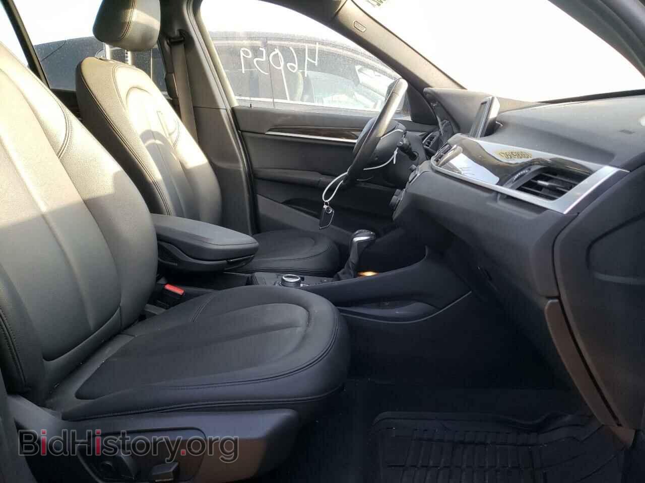 2017 BMW X1 - VIN: WBXHT3C35H5F68086 - Фото 5