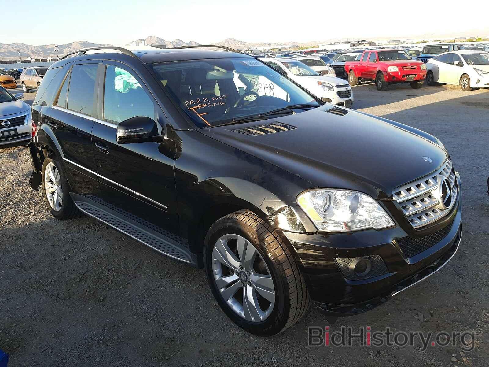 Photo 4JGBB5GB3BA738844 - MERCEDES-BENZ M CLASS 2011