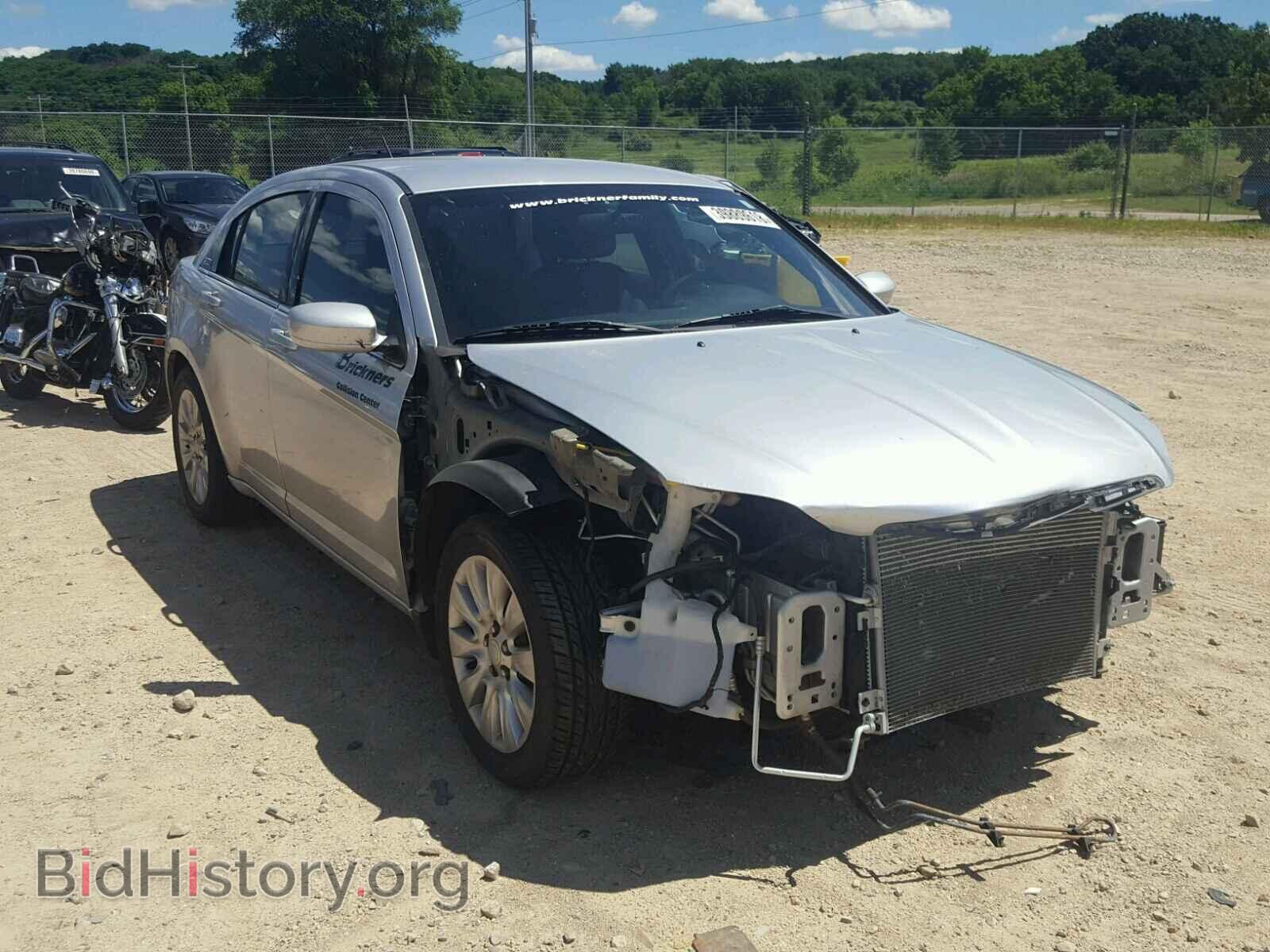 Photo 1C3BC4FB1BN617871 - CHRYSLER 200 2011