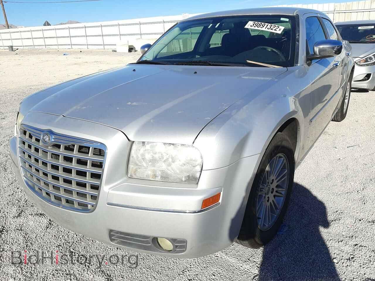 2010 CHRYSLER 300 - VIN: 2C3CA4CD9AH132272 - Фото 2