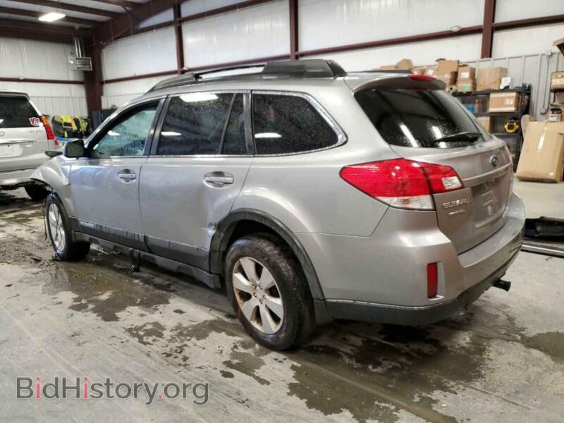 2010 Subaru OUTBACK (VIN 4S4BRBGC3A3384779) — фото 2 из 13