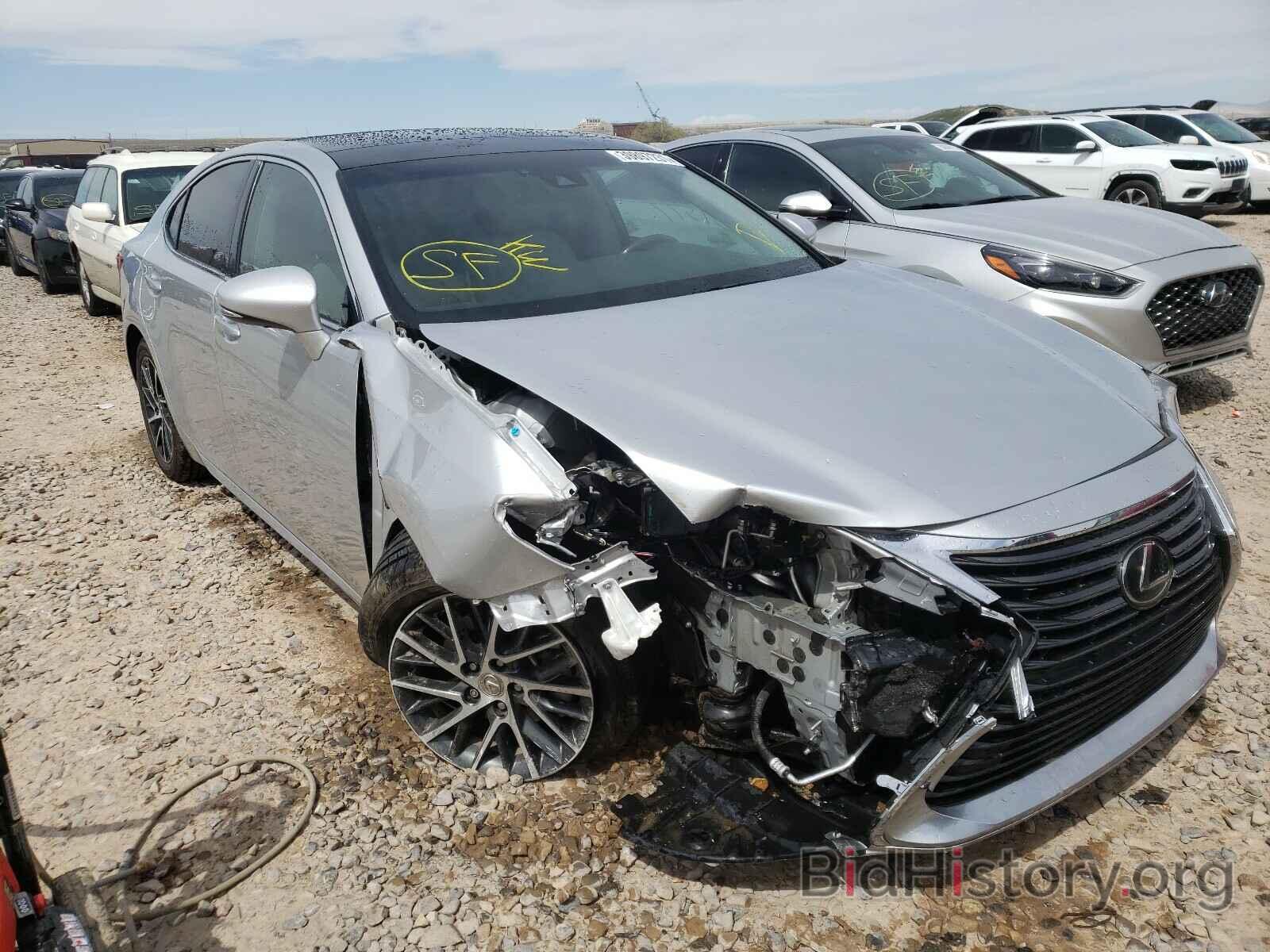 Photo 58ABK1GG6HU061423 - LEXUS ES350 2017