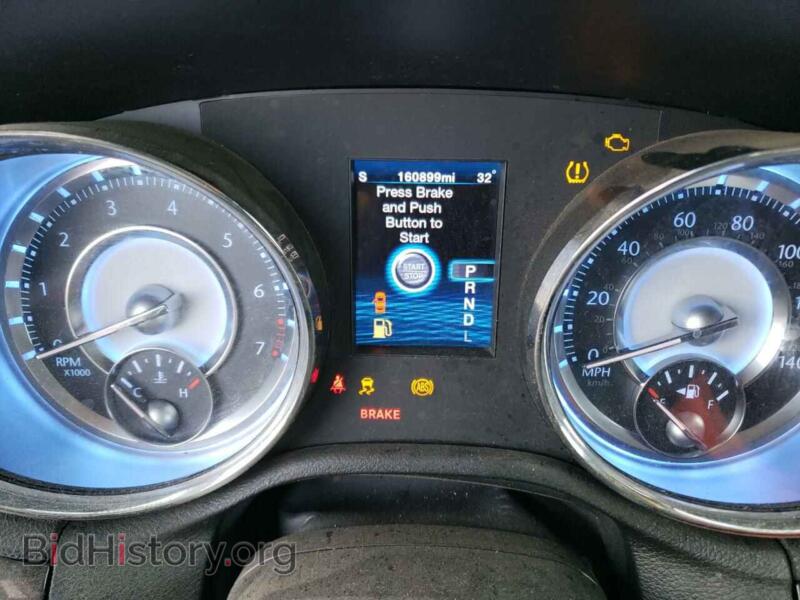 2012 Chrysler 300 (VIN 2C3CCAAG4CH142362) — photo 9 of 12