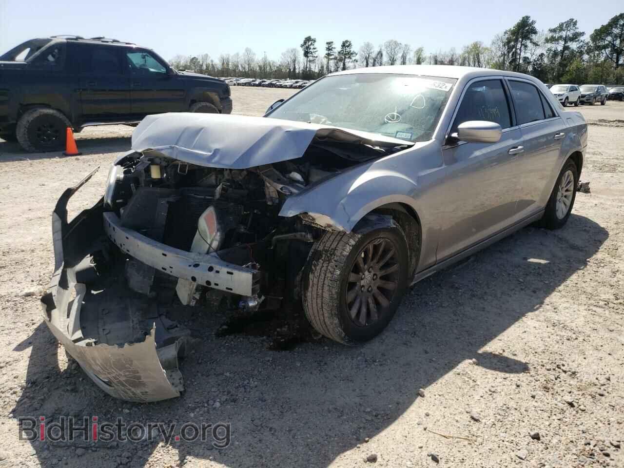 2013 CHRYSLER 300 - VIN: 2C3CCAAG7DH732007 - Фото 2