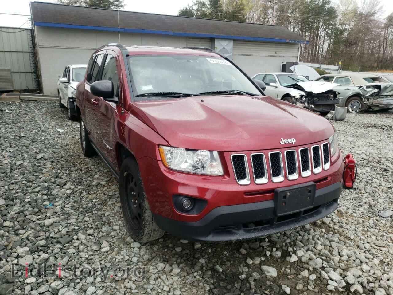 Photo 1J4NF1FBXBD134863 - JEEP COMPASS 2011