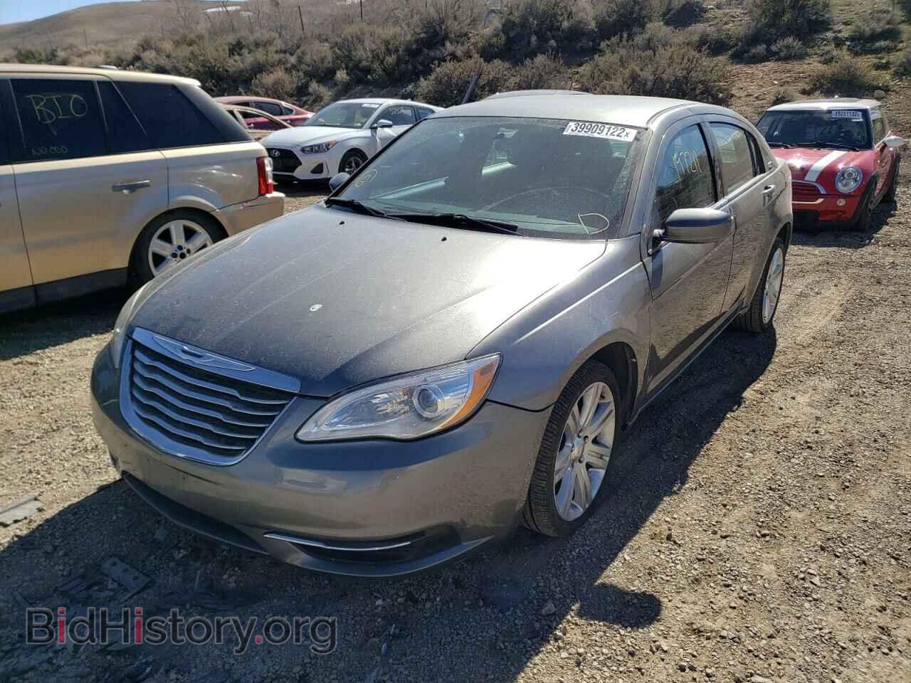 2013 CHRYSLER 200 - VIN: 1C3CCBABXDN705238 - Фото 2