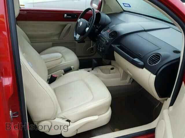 2010 VOLKSWAGEN BEETLE - VIN: 3VWPW3AG3AM035427 - Фото 5