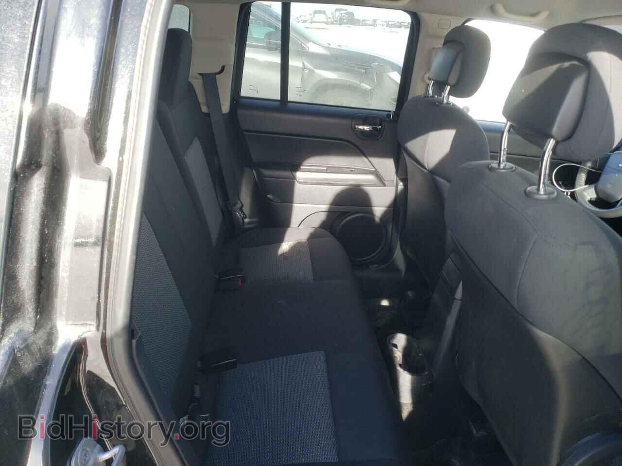2010 JEEP COMPASS - VIN: 1J4NF4FBXAD653394 - Photo 11