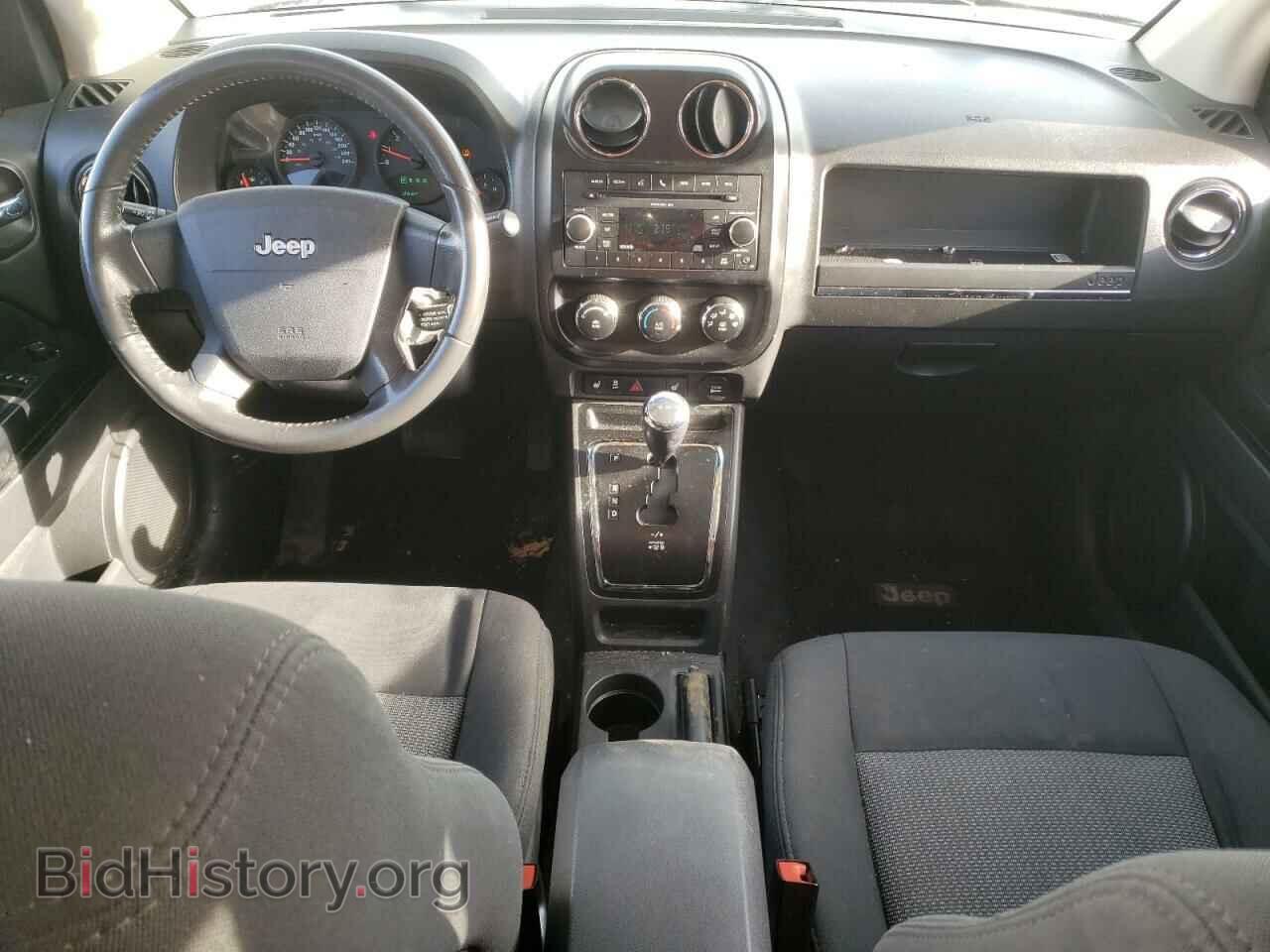 2010 JEEP COMPASS - VIN: 1J4NF4FBXAD653394 - Photo 8