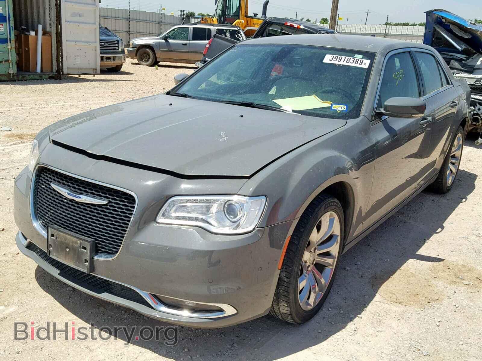 2017 CHRYSLER 300 - VIN: 2C3CCAAG0HH626908 - Фото 2