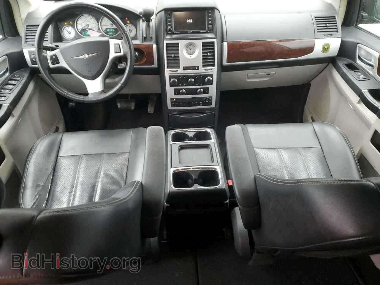 2010 CHRYSLER MINIVAN - VIN: 2A4RR8DX9AR321488 - Фото 8