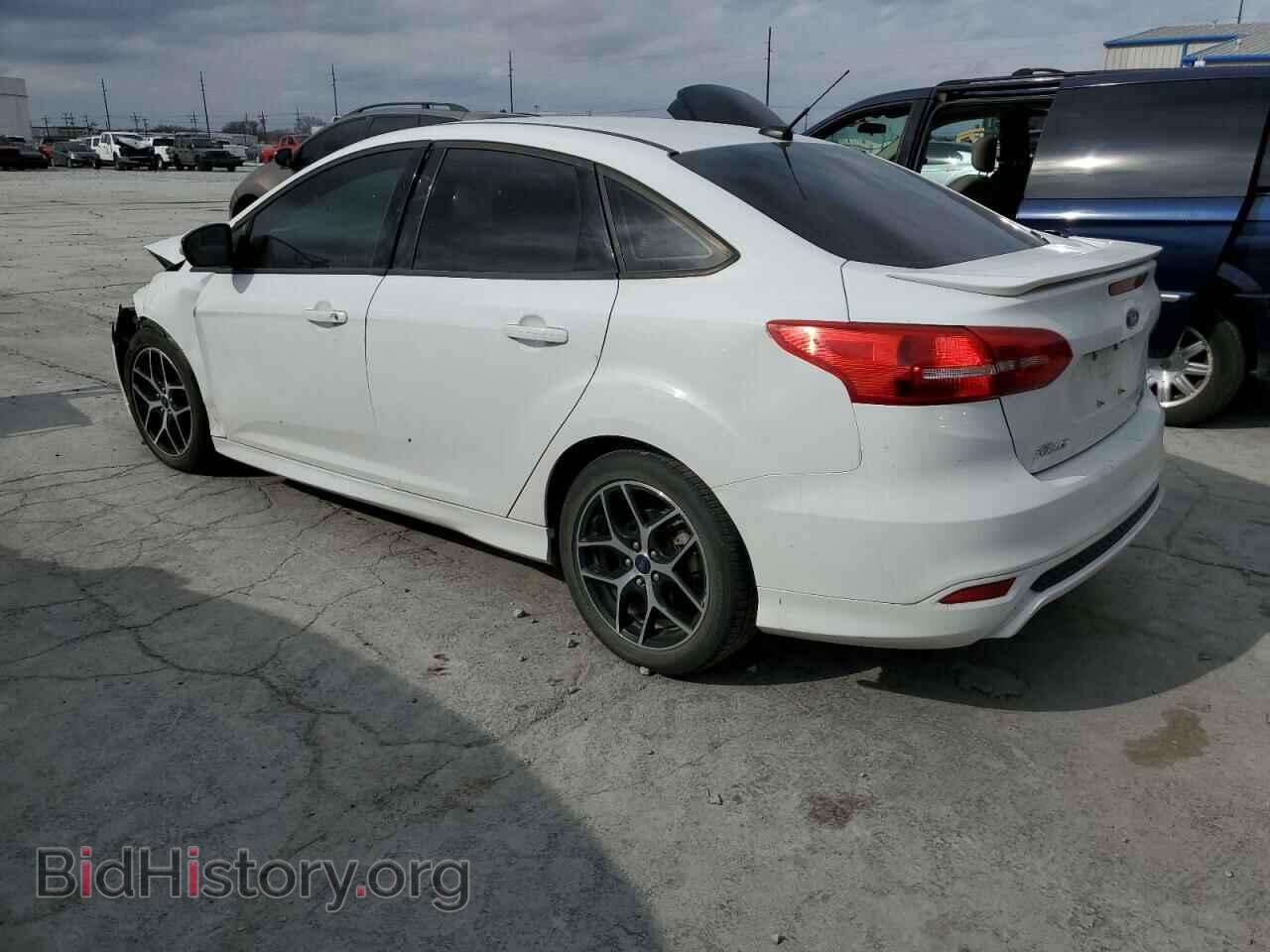 2016 FORD FOCUS - VIN: 1FADP3F22GL369013 - Фото 2