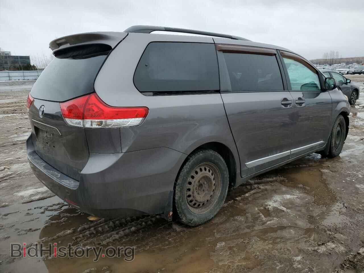 2011 TOYOTA All Models - VIN: 5TDKK3DC0BS142308 - Фото 3
