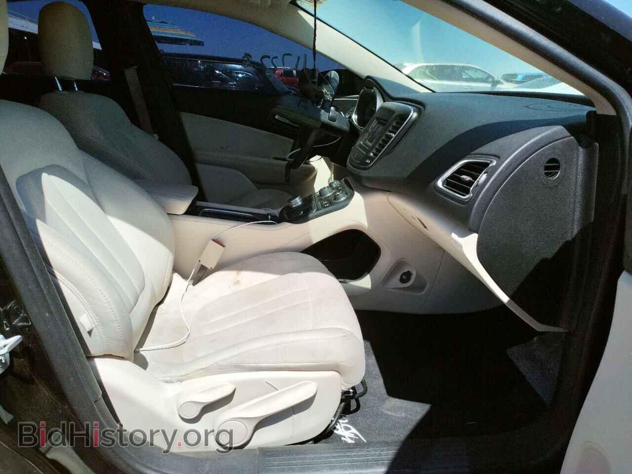 2016 CHRYSLER 200 - VIN: 1C3CCCAB9GN138496 - Photo 5