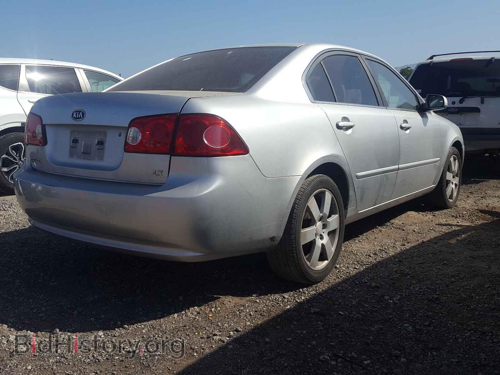 2007 KIA OPTIMA - VIN: KNAGE123975112352 - Фото 4